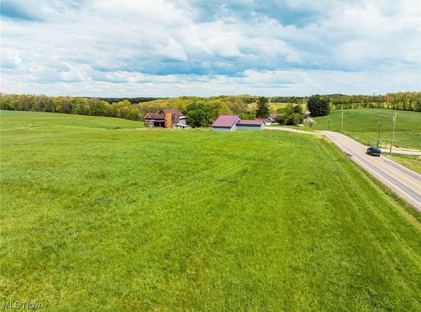 1183 Waynesburg Road NW, Carrollton, OH 44615