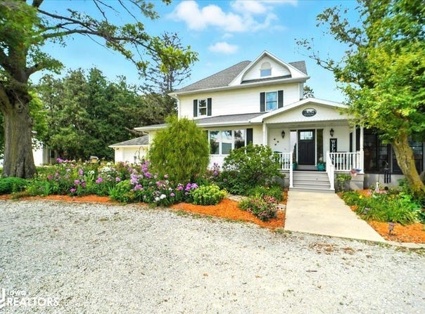 21687 X Avenue, Reinbeck, IA 50669