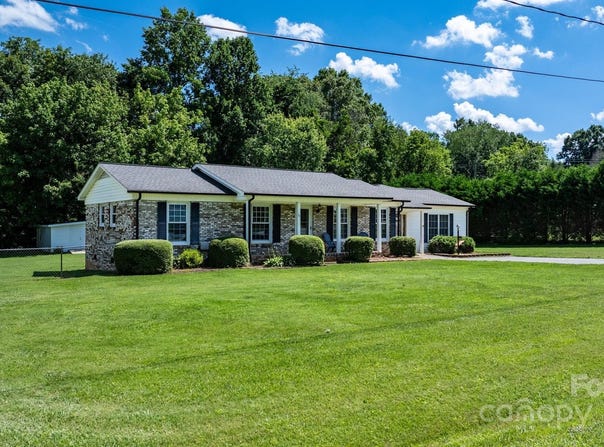 50 Isenhour Park Road, Taylorsville, NC 28681