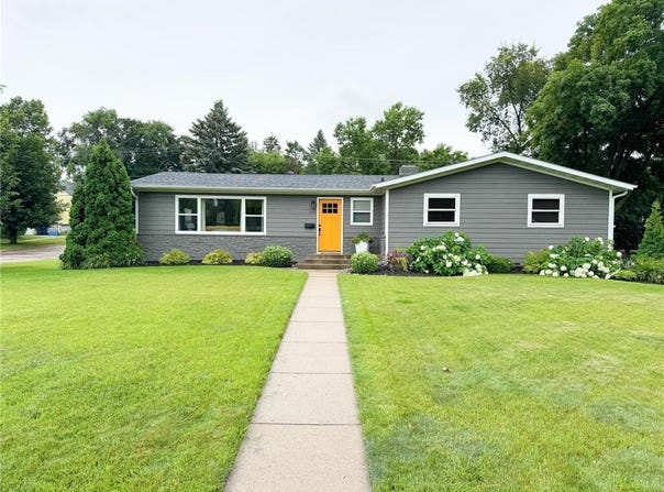 526 E Bancroft Avenue, Fergus Falls, MN 56537