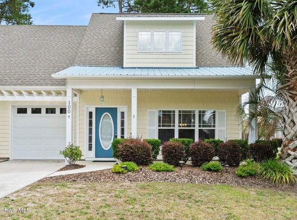 100 Painted Bunting Court, Hampstead, NC 28443