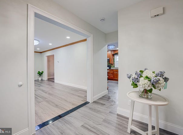 1262 KENSINGTON ROAD, MCLEAN, VA 22101
