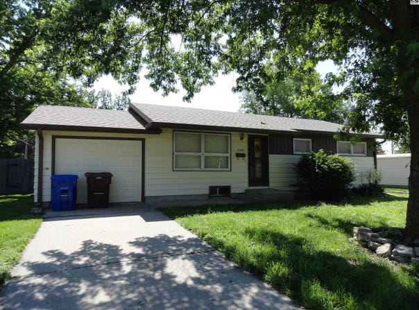 1314 N Myers St, McPherson, KS 67460