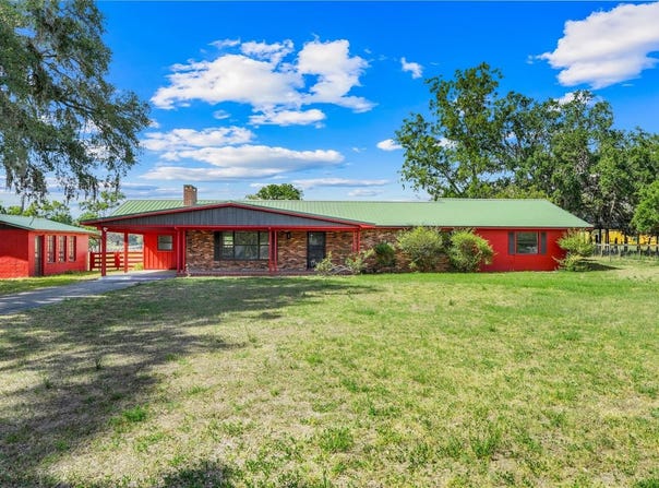 274 W KINGS HIGHWAY, CENTER HILL, FL 33514