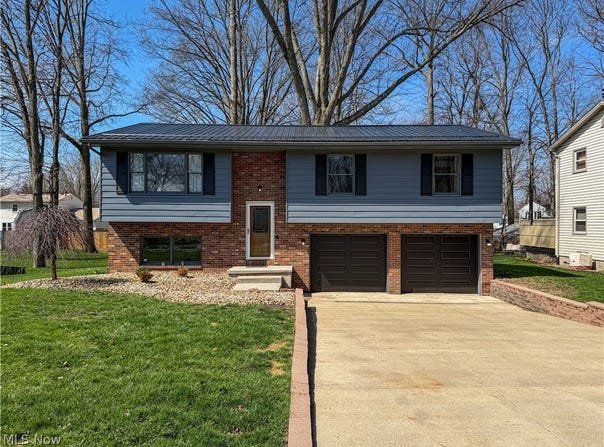 165 Winter Lane, Cortland, OH 44410
