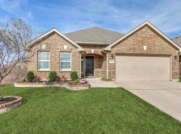 4845 Lazy Oaks Street, Fort Worth, TX 76244