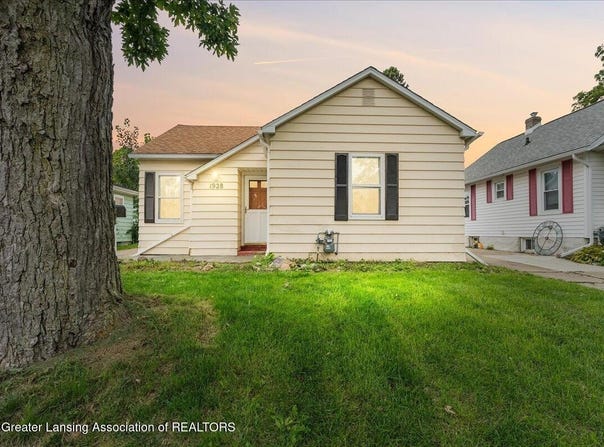 1928 Sunnyside Avenue, Lansing, MI 48910