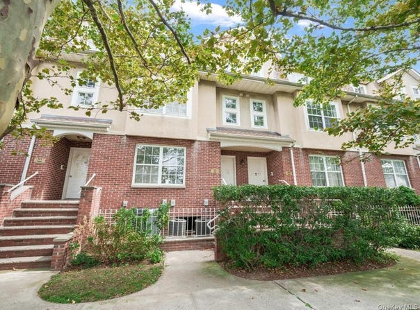 1 Patricia Lane, Bronx, NY 10465