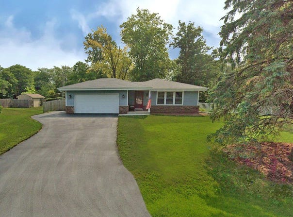 W157n9822 Glenwood Rd, Germantown, WI 53022