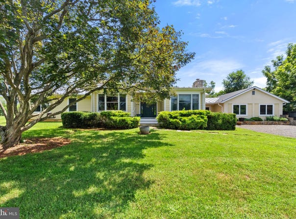 2749 CRENSHAW ROAD, MARSHALL, VA 20115