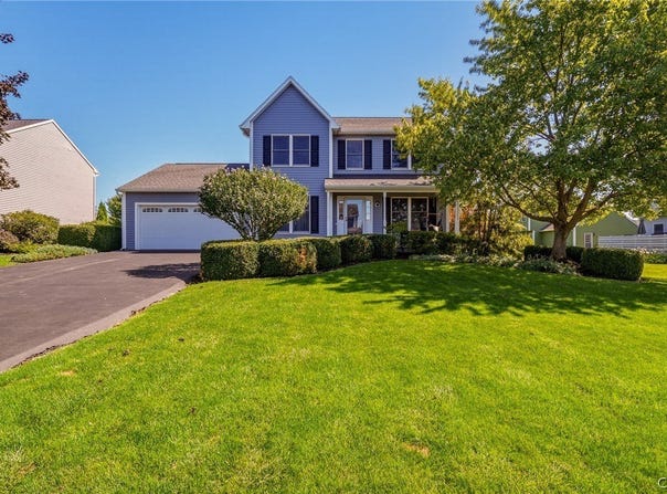 5792 Pinwheel Circle, East Syracuse, NY 13057
