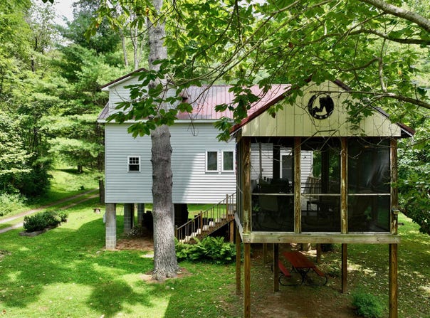 3981 Coleman Cliff Rd, Frankford, WV 24938