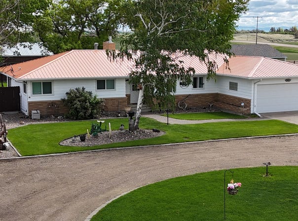 615 6th Avenue E, Gildford, MT 59525