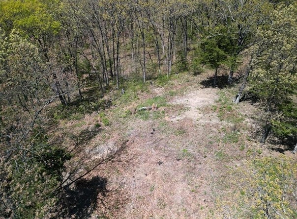 Millwood Road, Easton, KS 66020