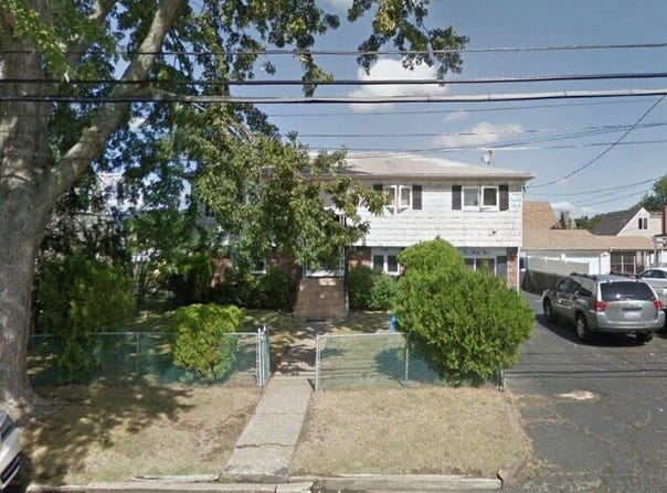 135 Bergen Court, Copiague, NY 11726