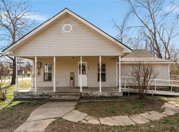 327 E Mulberry ST, Alma, AR 72921