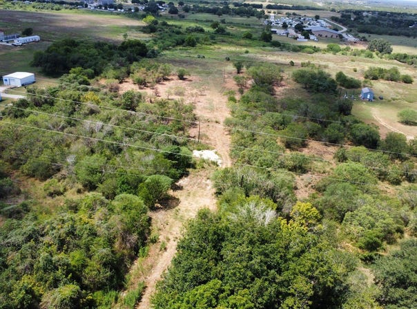 119 ALFREDO LN, Floresville, TX 78114