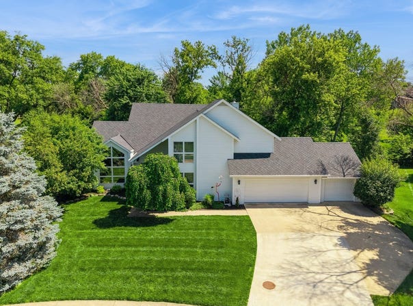 4709 Colt Drive, West Des Moines, IA 50265