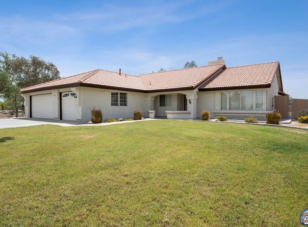 277 W Horne Rd, El Centro, CA 92243