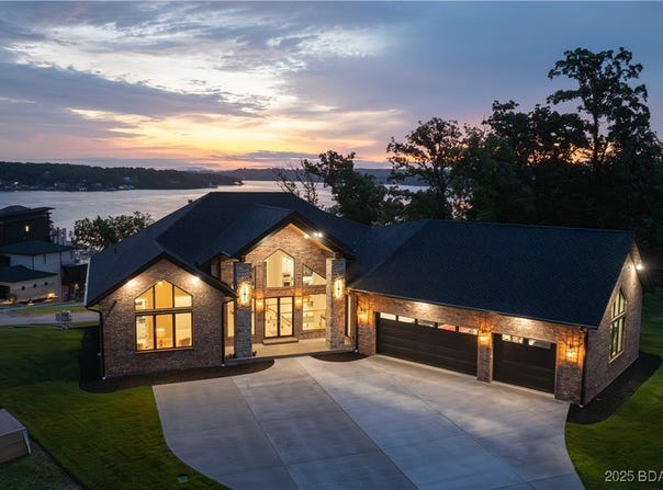 1254 Darwin Drive, Osage Beach, MO 65065