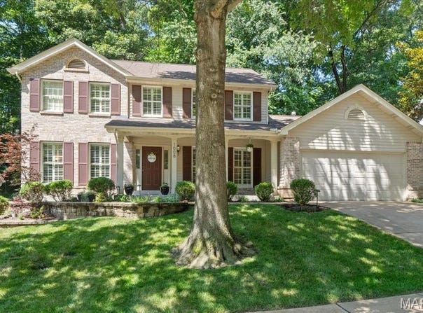 1008 Westrun Drive, Ballwin, MO 63021