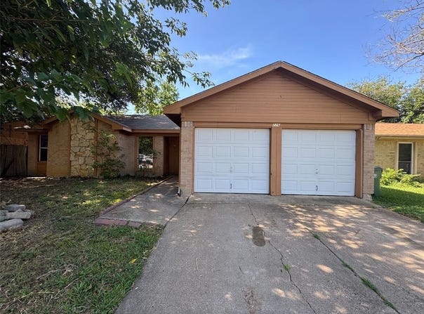 226 Volunteer Drive, Arlington, TX 76014