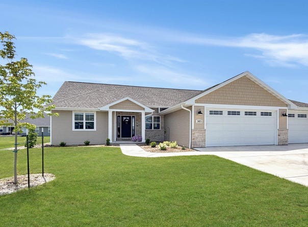 385 BATTERY Avenue, DE PERE, WI 54115