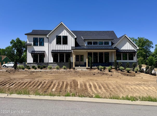 5600 Farmhouse Dr, Crestwood, KY 40014