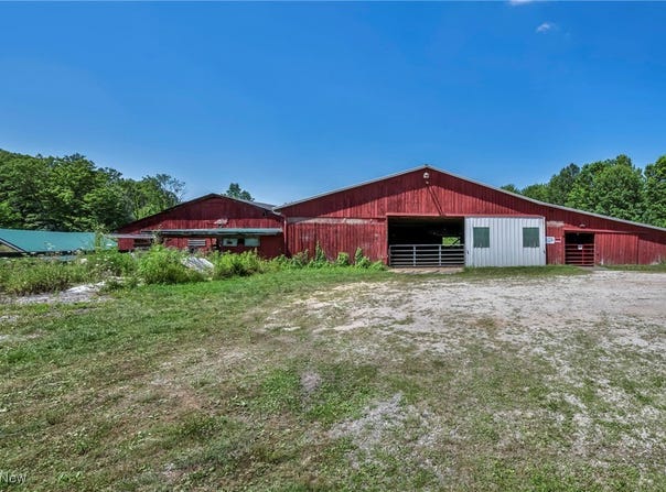 17500 E River Road, Columbia Station, OH 44028