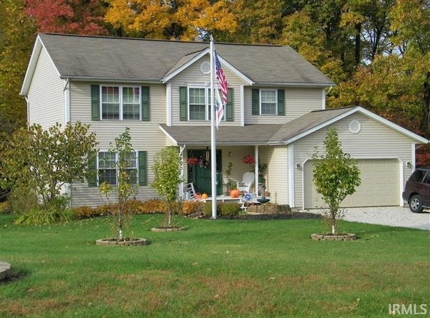 687 N Deer Lake Drive, Bloomfield, IN 47424-6944