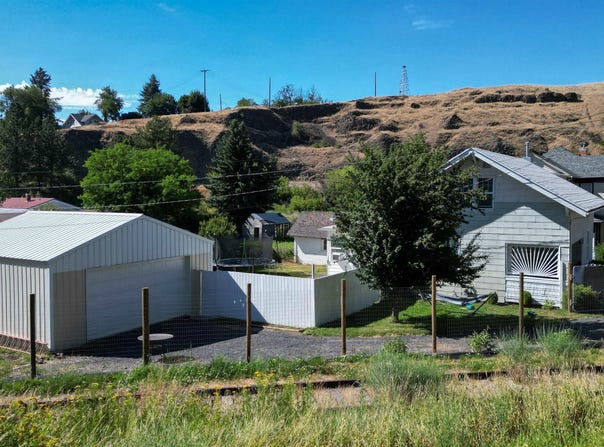 311 E Cooper St, Colfax, WA 99111-1628