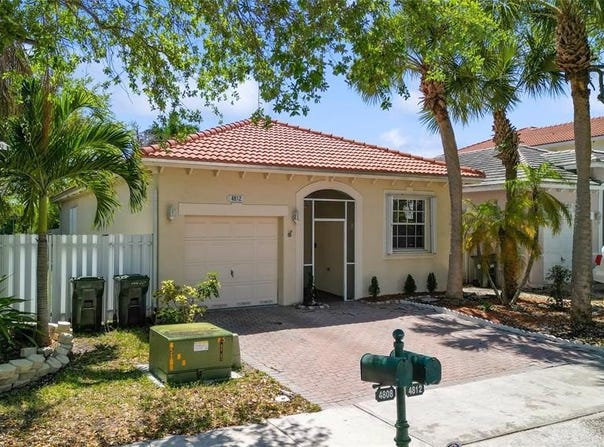 4812 NW 19th St, Coconut Creek, FL 33063
