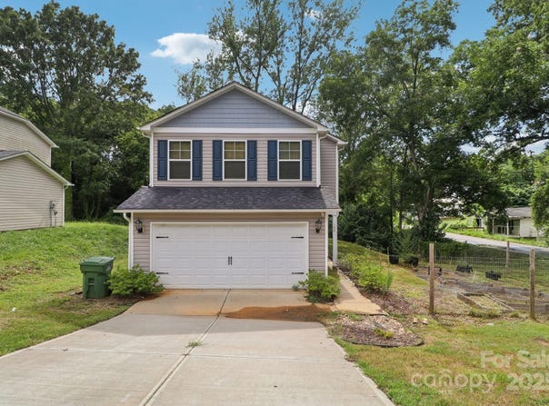 100 S Gregory Street, Lancaster, SC 29720