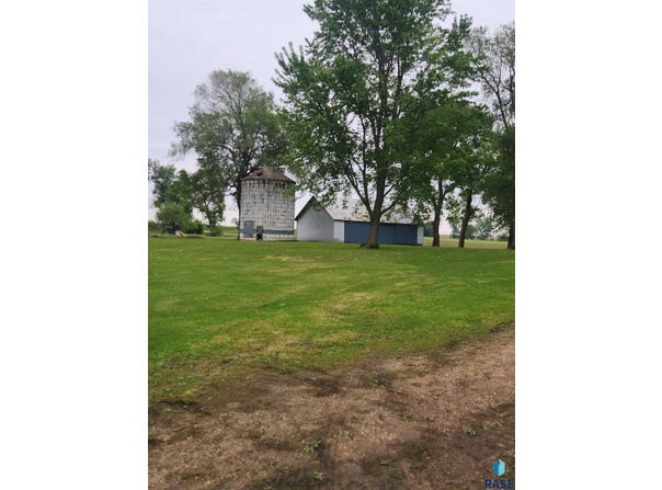 787 70th Ave, Beaver Creek, MN 56116