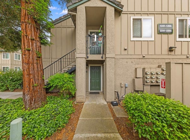 1241 Lakeview CIR, PITTSBURG, CA 94565