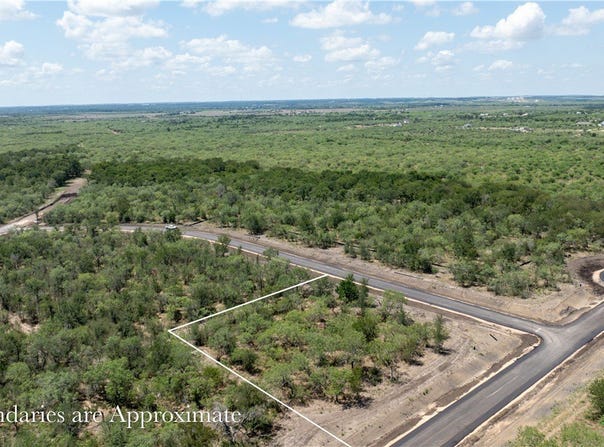 225 Brinley Mae, Lockhart, TX 78644