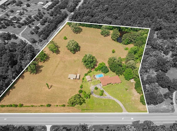 2208 US Highway 96 S, Center, TX 75935