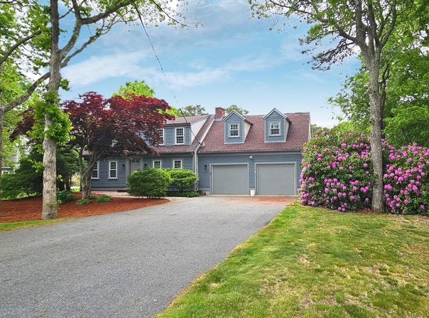 5 Tecumseh Road, Sagamore Beach, MA 02562