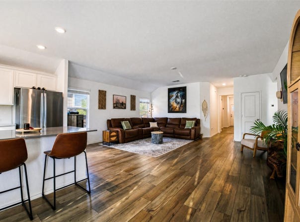 211 Mendoza, Kyle, TX 78640