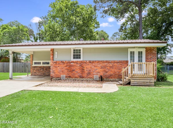 155 Emerite Drive, Lafayette, LA 70506