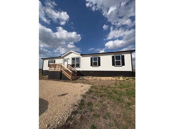 330 Beckham Dr, Dale, TX 78616