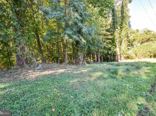 6041 HILL ROAD, SAINT LEONARD, MD 20685