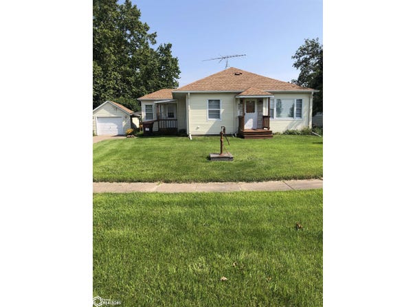 607 E Main Street, Fremont, IA 52561