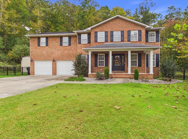 108 Victorian Commons Road, Winfield, WV 25213