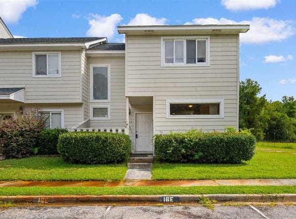 700 S Cashua Apt 16-E, Florence, SC 29501