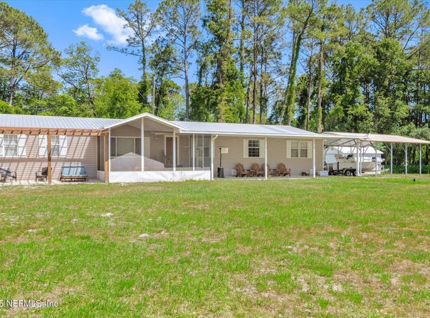128 ROBERTS Road, East Palatka, FL 32131