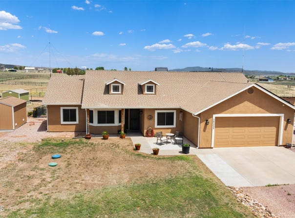 26455 N Bull Snake Road, Paulden, AZ 86314