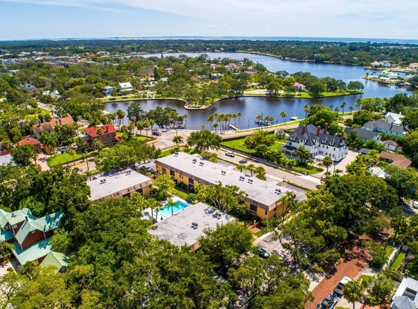 100 GRAND BOULEVARD, TARPON SPRINGS, FL 34689