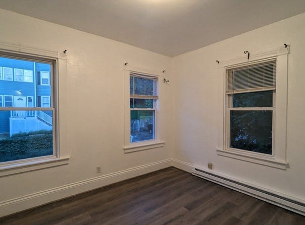 104 Rodney St, Worcester, MA 01605