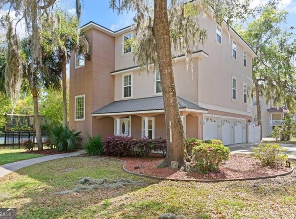 142 Montrose, St. Simons, GA 31522